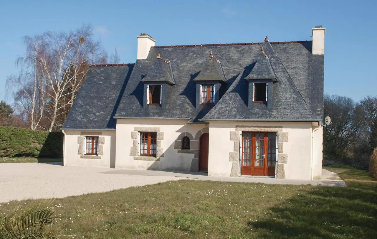 Cozy Home In Pleubian With Kitchen 0*,  Frankrig